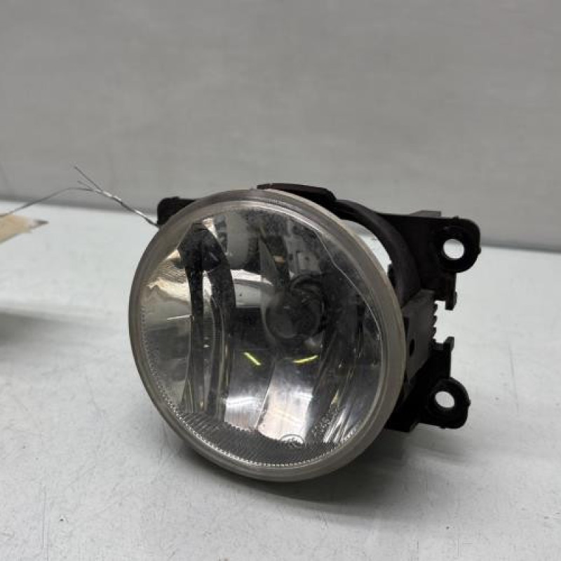 Anti brouillard droit (feux) PEUGEOT 2008 1 Photo n°1