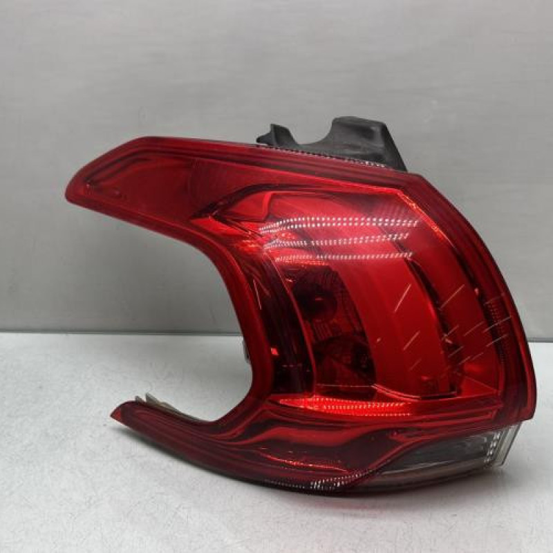 Feu arriere principal gauche (feux) PEUGEOT 2008 1 Photo n°1