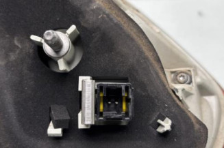 Feu arriere secondaire droit (feux) PEUGEOT 2008 1