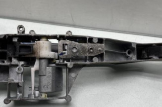 Poignee porte avant droit PEUGEOT 2008 1