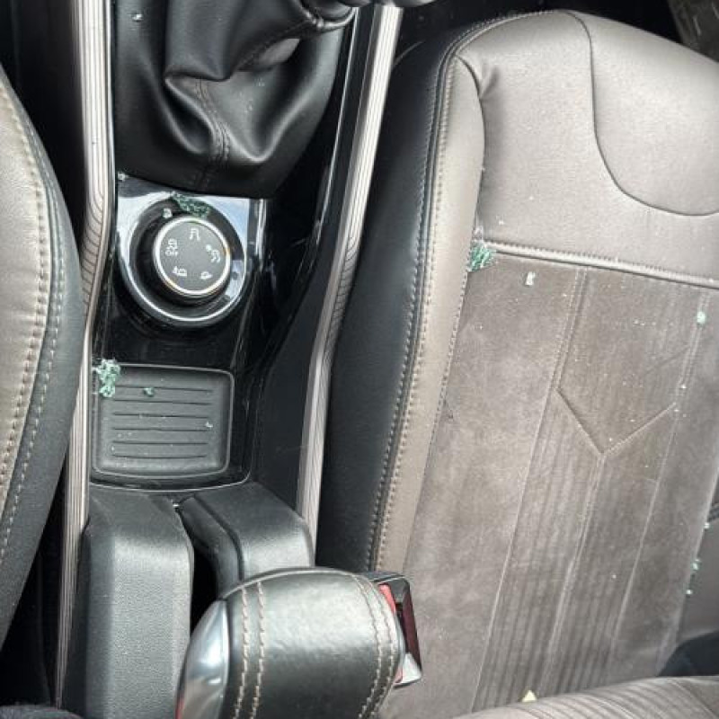 Poignee porte avant droit PEUGEOT 2008 1 Photo n°14