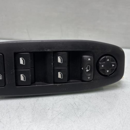 Interrupteur de leve vitre avant droit PEUGEOT 2008 1 Photo n°1