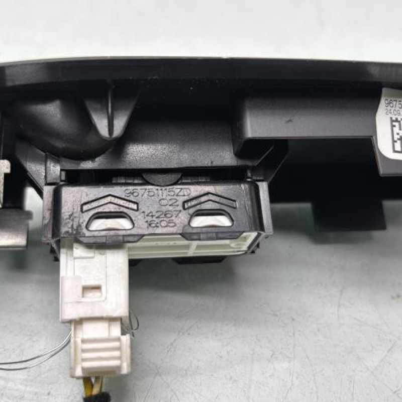 Interrupteur de leve vitre avant gauche PEUGEOT 2008 1 Photo n°3