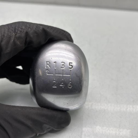 Pommeau de vitesses PEUGEOT 2008 1