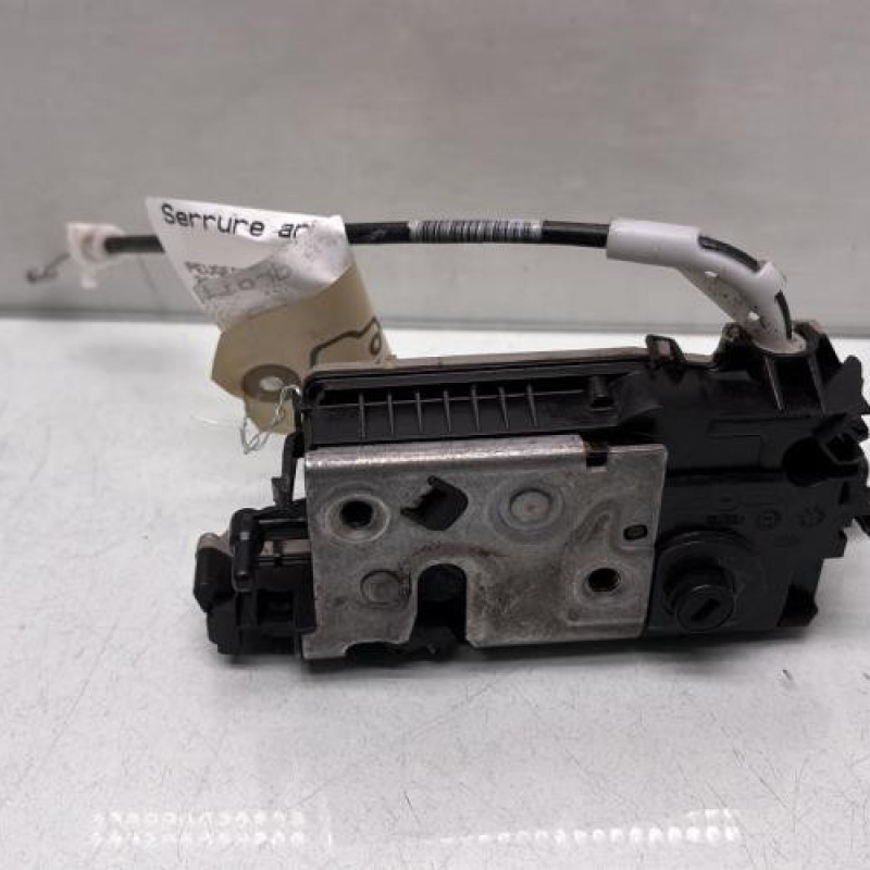 Serrure arriere droit PEUGEOT 2008 1 Photo n°1