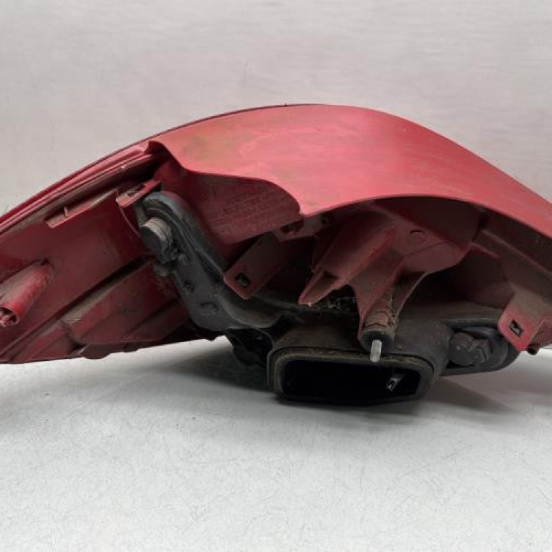 Feu arriere principal droit (feux) PEUGEOT 207 Photo n°2