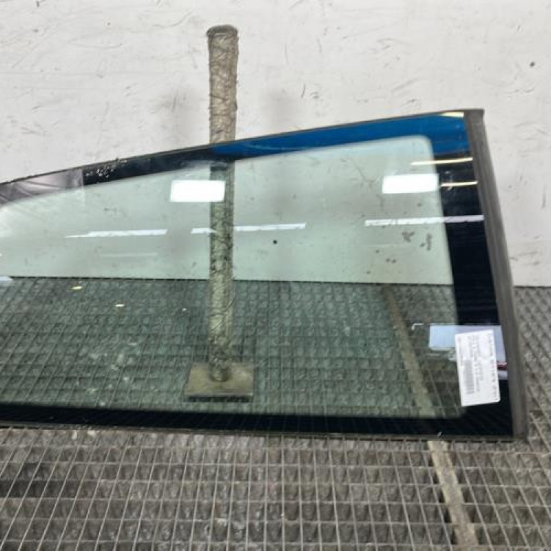 Custode arriere droit VOLKSWAGEN POLO 4 Photo n°1