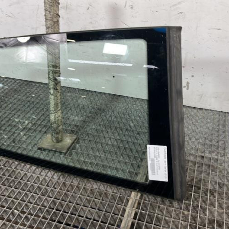 Custode arriere droit VOLKSWAGEN POLO 4 Photo n°3