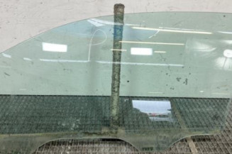 Vitre avant gauche VOLKSWAGEN POLO 4 Photo n°1