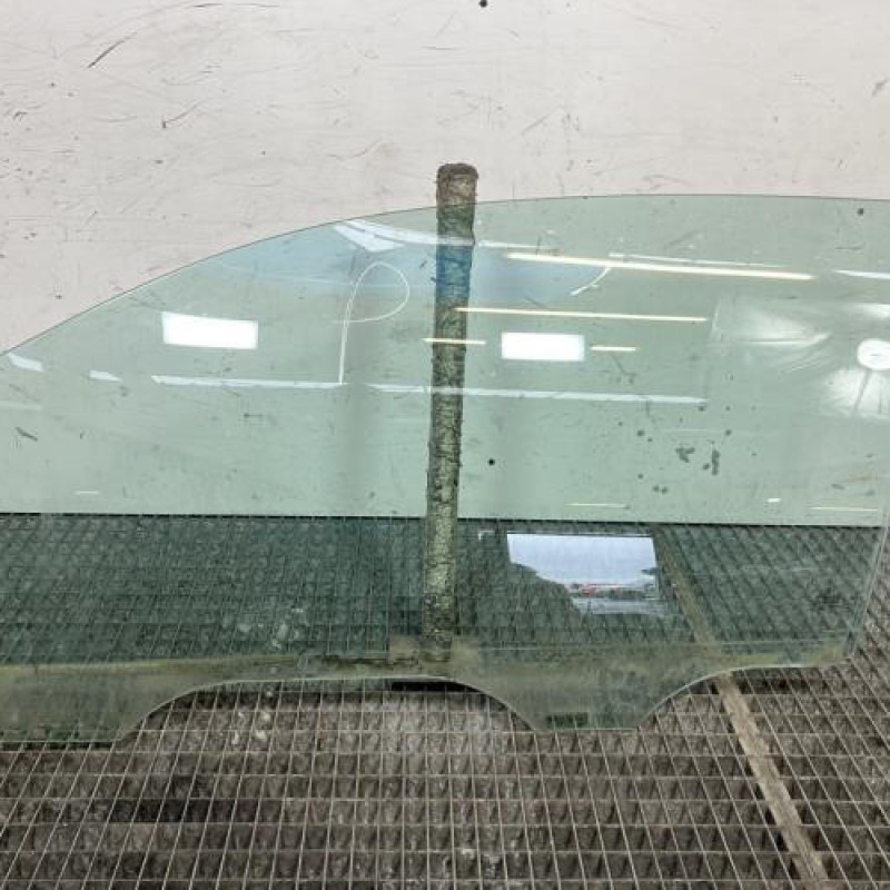 Vitre avant gauche VOLKSWAGEN POLO 4 Photo n°1