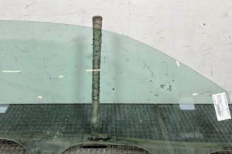 Vitre avant gauche VOLKSWAGEN POLO 4
