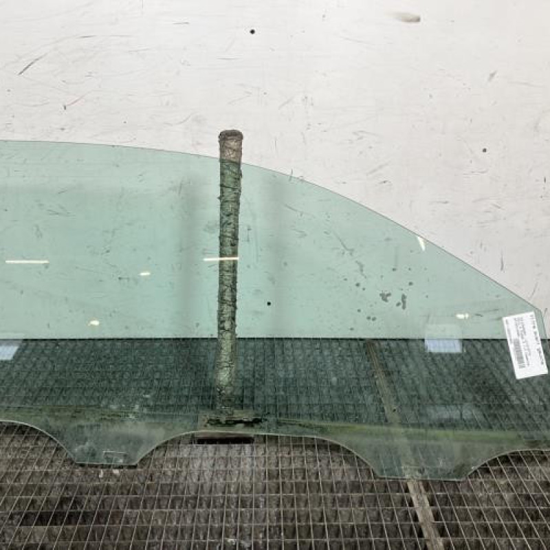 Vitre avant gauche VOLKSWAGEN POLO 4 Photo n°4