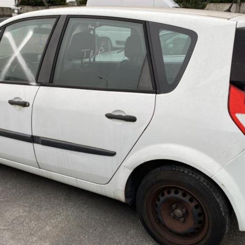 Feu arriere principal droit (feux) RENAULT SCENIC 2 Photo n°9