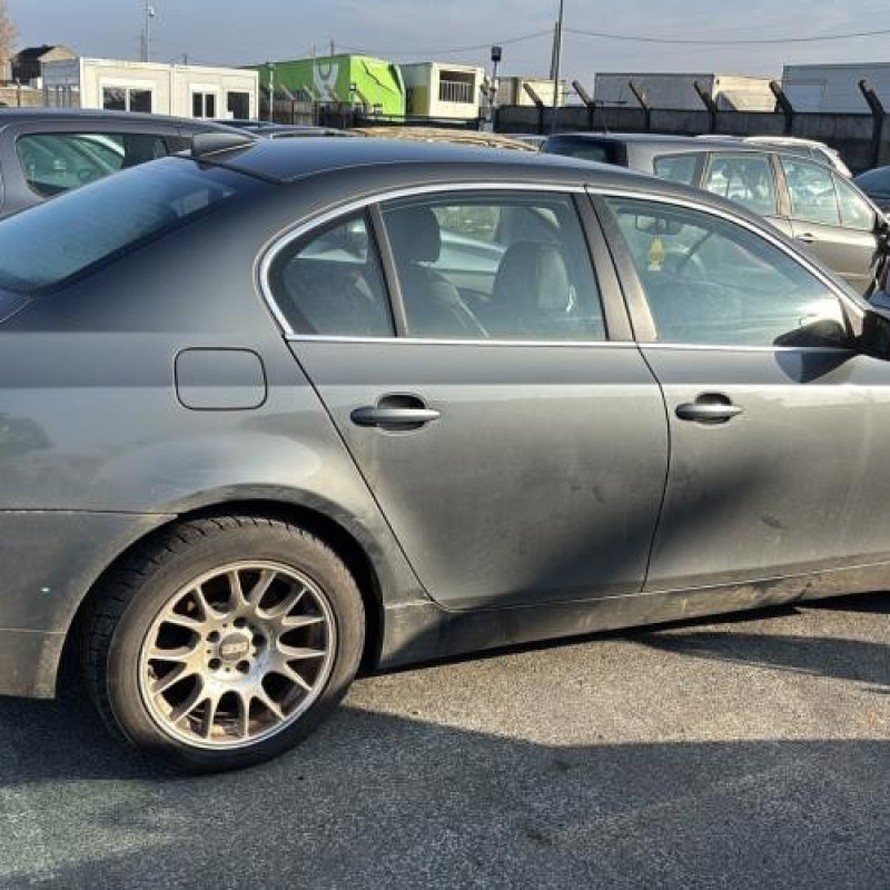 Porte avant droit BMW SERIE 5 E60 Photo n°12