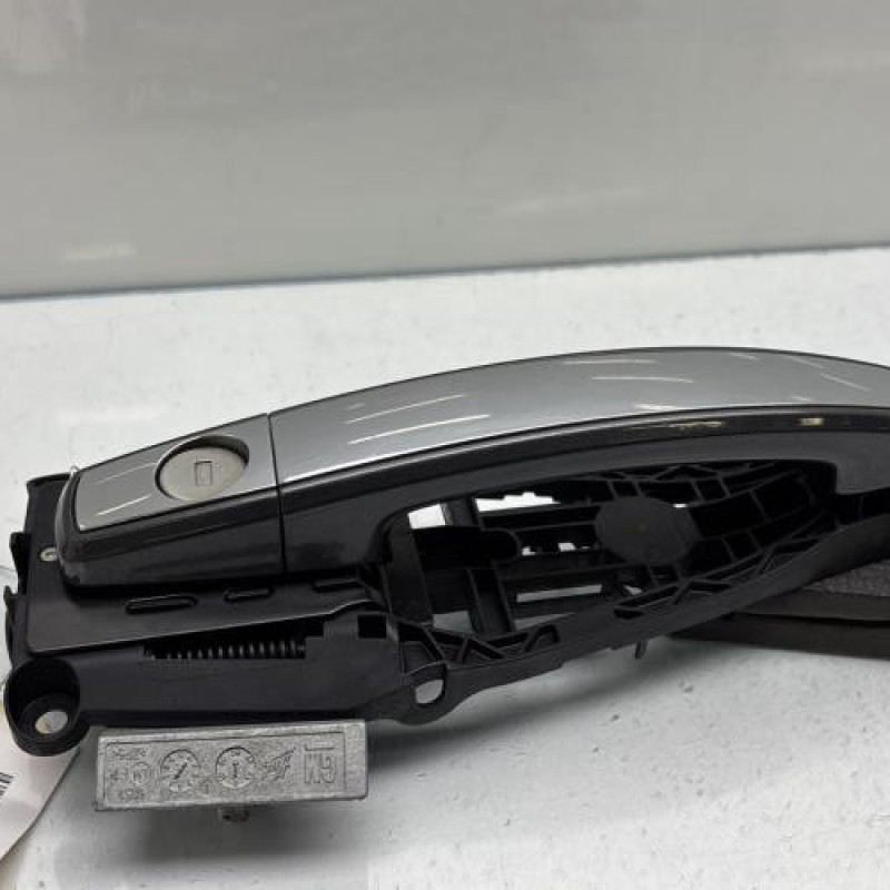 Poignee porte avant gauche OPEL MERIVA B Photo n°2