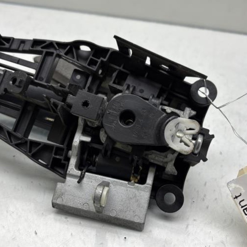 Poignee porte avant gauche OPEL MERIVA B Photo n°4