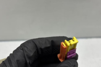 Attache ceinture arriere droit OPEL MERIVA B