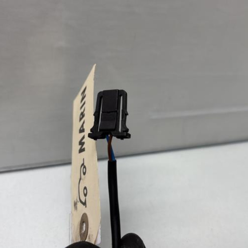 Actionneur verrou trappe d'essence VOLKSWAGEN GOLF 5 Photo n°2