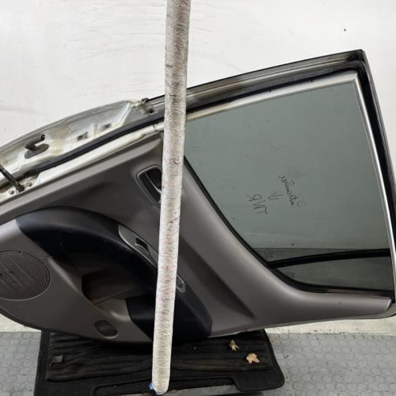 Porte arriere droit MITSUBISHI L 200 3 Photo n°6