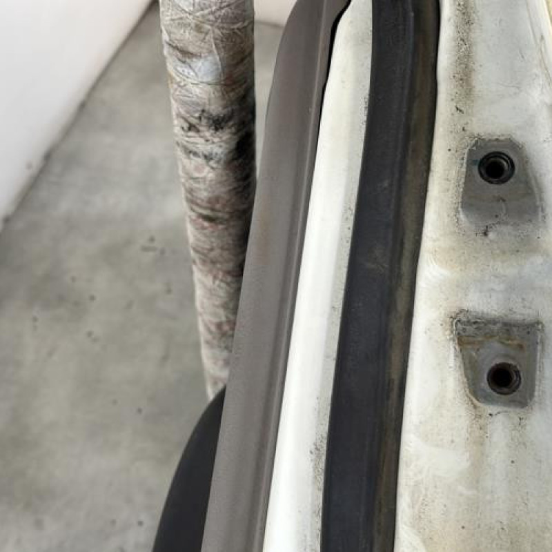 Porte arriere gauche MITSUBISHI L 200 3 Photo n°3