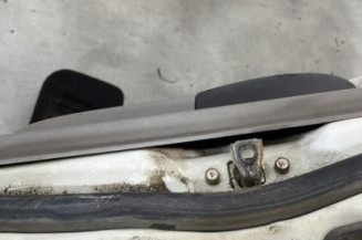 Porte arriere gauche MITSUBISHI L 200 3