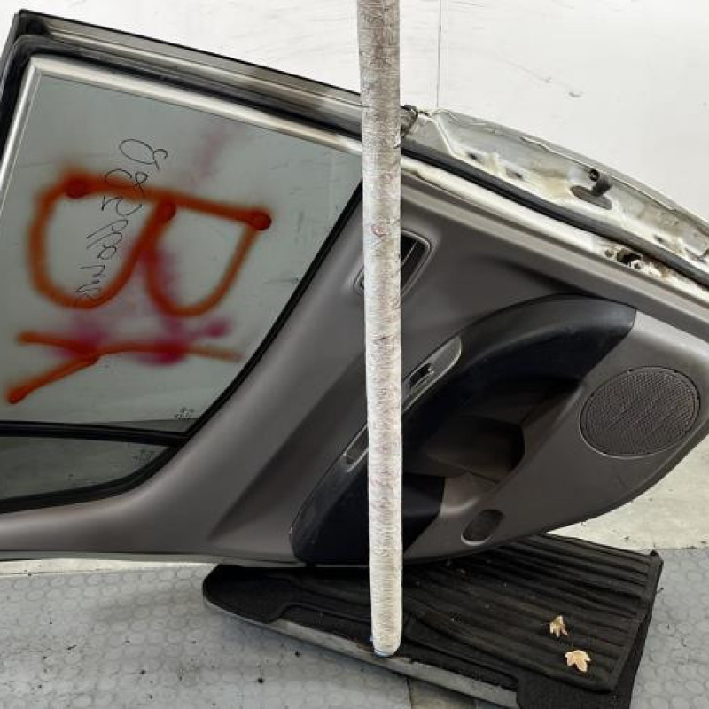 Porte arriere gauche MITSUBISHI L 200 3 Photo n°5