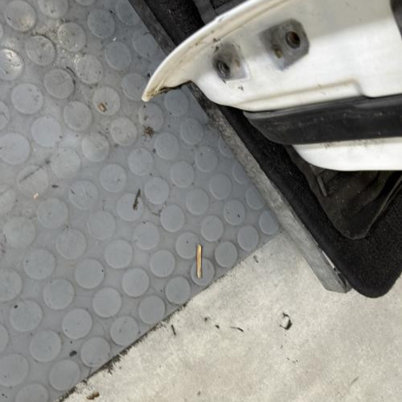 Porte avant droit MITSUBISHI L 200 3 Photo n°6