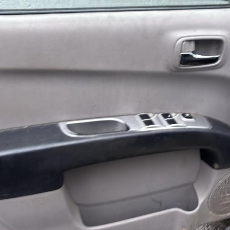 Porte avant gauche MITSUBISHI L 200 3 Photo n°14