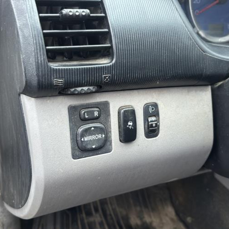 Porte avant gauche MITSUBISHI L 200 3 Photo n°20