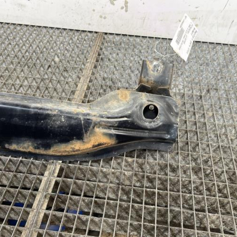 Renfort pare choc avant (traverse) MITSUBISHI L 200 3 Photo n°3