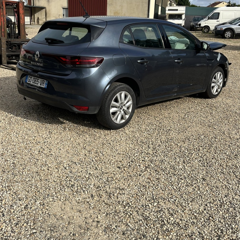 RENAULT MEGANE 4 PHASE 2 1.3i - 16V TURBO TCE 140 Photo n°3