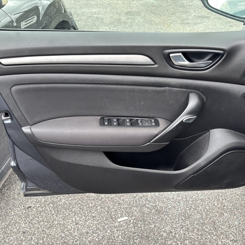 RENAULT MEGANE 4 PHASE 2 1.3i - 16V TURBO TCE 140 Photo n°21