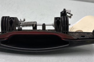 Poignee porte arriere droit DACIA SANDERO 1