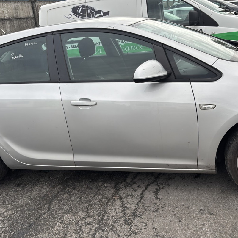 OPEL ASTRA J PHASE 1 1.3 CDTI - 16V TURBO Photo n°13