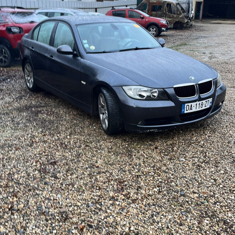 BMW SERIE 3 E90 PHASE 1 320d 2.0D - 16V TURBO Photo n°2