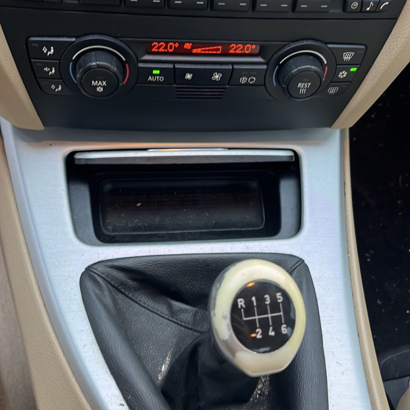 BMW SERIE 3 E90 PHASE 1 320d 2.0D - 16V TURBO Photo n°8