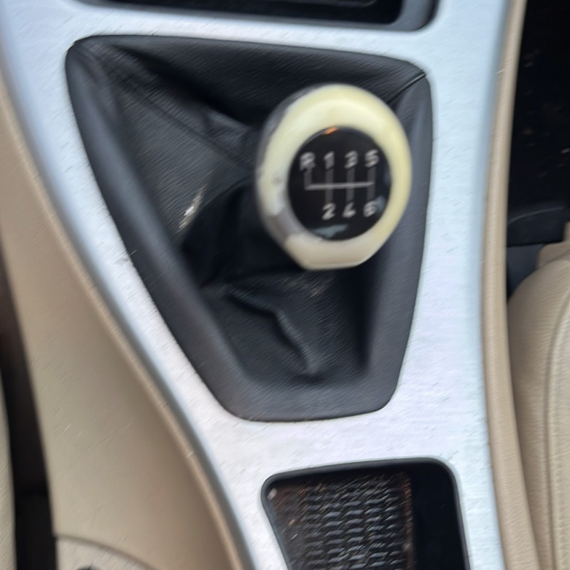 BMW SERIE 3 E90 PHASE 1 320d 2.0D - 16V TURBO Photo n°9