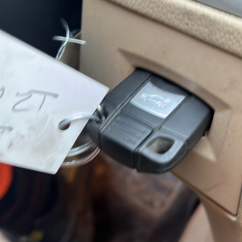 BMW SERIE 3 E90 PHASE 1 320d 2.0D - 16V TURBO Photo n°11