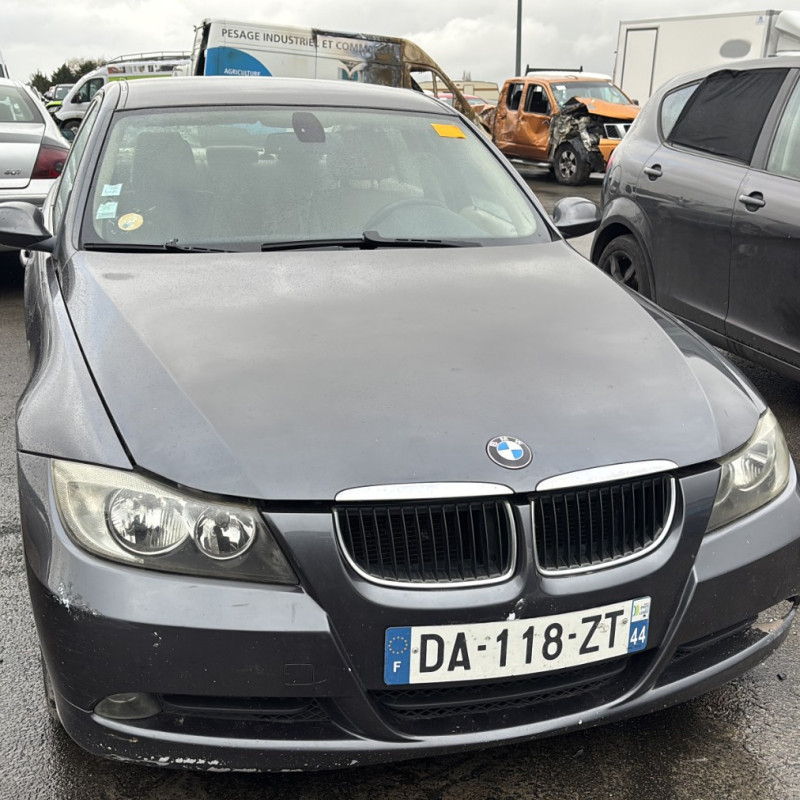 BMW SERIE 3 E90 PHASE 1 320d 2.0D - 16V TURBO Photo n°13