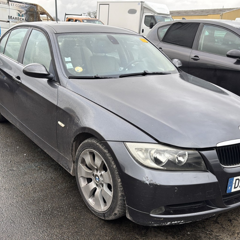 BMW SERIE 3 E90 PHASE 1 320d 2.0D - 16V TURBO Photo n°14