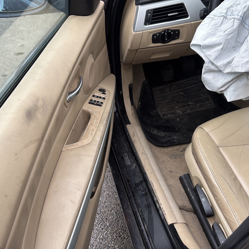 BMW SERIE 3 E90 PHASE 1 320d 2.0D - 16V TURBO Photo n°20