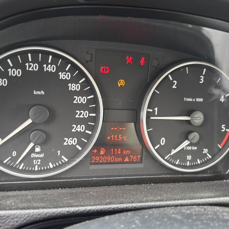 BMW SERIE 3 E90 PHASE 1 320d 2.0D - 16V TURBO Photo n°28