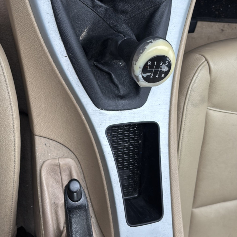 BMW SERIE 3 E90 PHASE 1 320d 2.0D - 16V TURBO Photo n°32