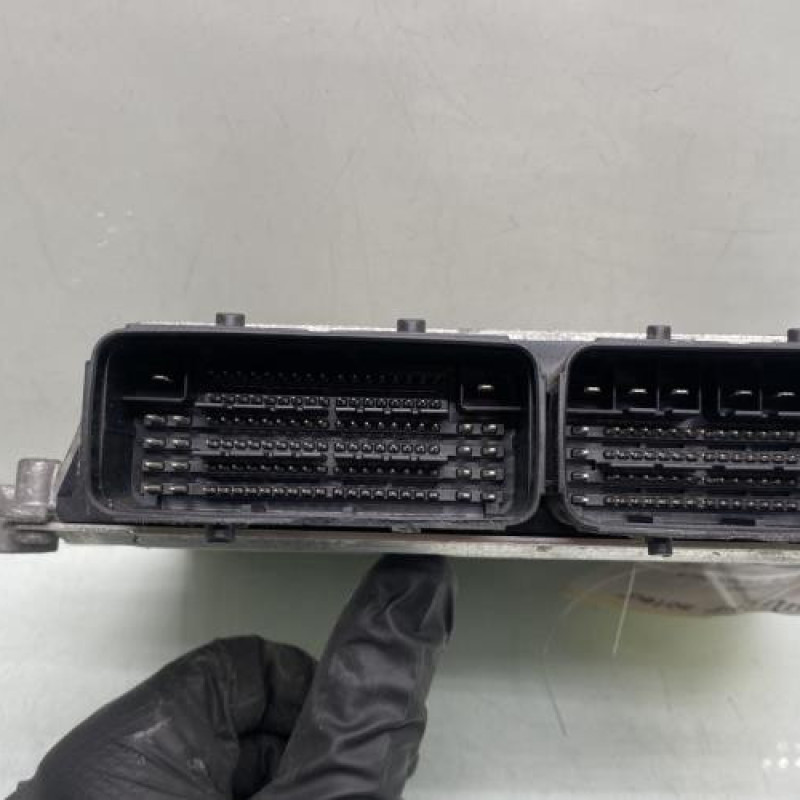 Calculateur moteur PEUGEOT 2008 1 Photo n°3