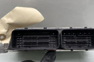 Calculateur moteur PEUGEOT 208 1