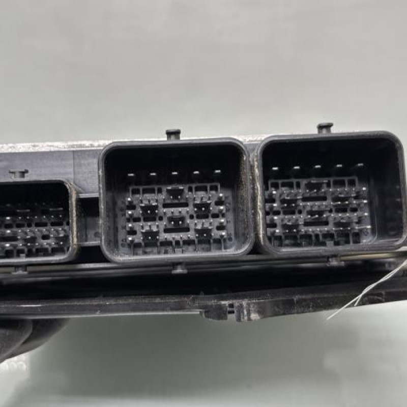Calculateur moteur CITROEN C4 CACTUS Photo n°3