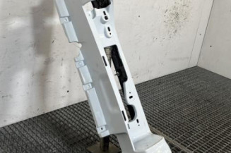 Enjoliveur de feu arriere droit NISSAN PRIMASTAR 2