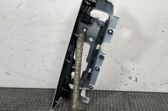 Enjoliveur de feu arriere droit NISSAN PRIMASTAR 2