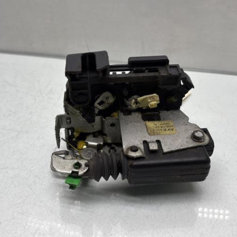 Serrure avant gauche DACIA SANDERO 1 Photo n°2