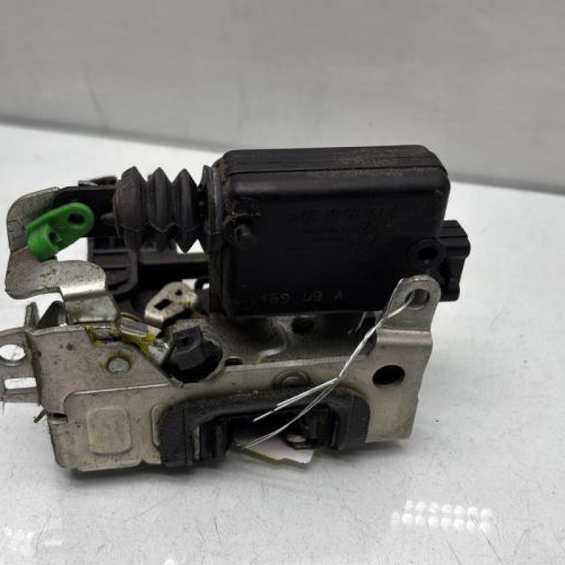 Serrure avant gauche DACIA SANDERO 1 Photo n°3